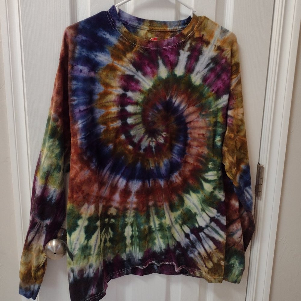 Tie Dye Tshirt (Long-sleeved) Large